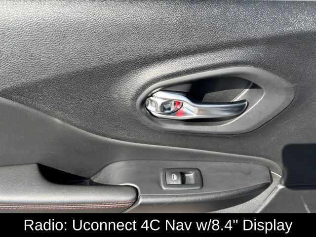 Used 2022 Jeep Cherokee Trailhawk w/ Sound & Nav Group AWD/4WD image 17