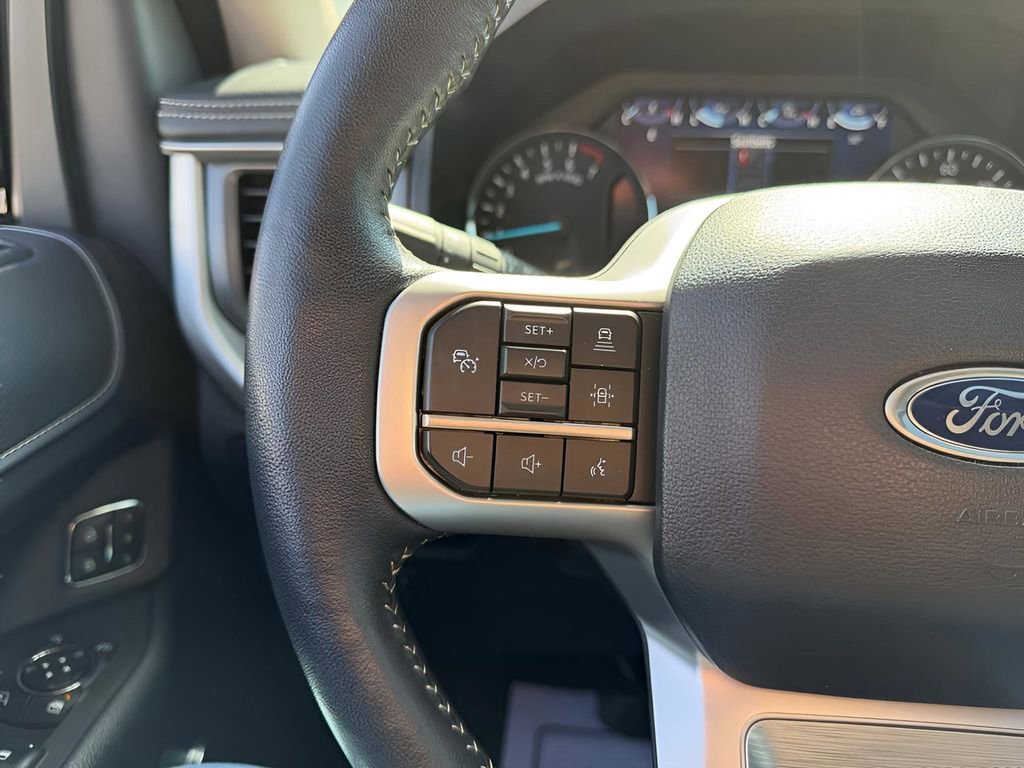 Certified 2024 Ford Expedition XLT image 20