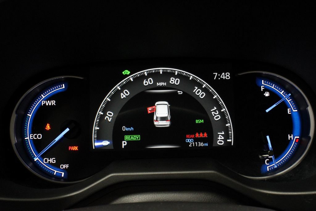 Used 2025 Toyota RAV4 LE AWD/4WD image 27