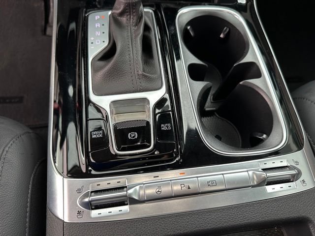 Used 2023 Kia Carnival SX Prestige FWD image 25