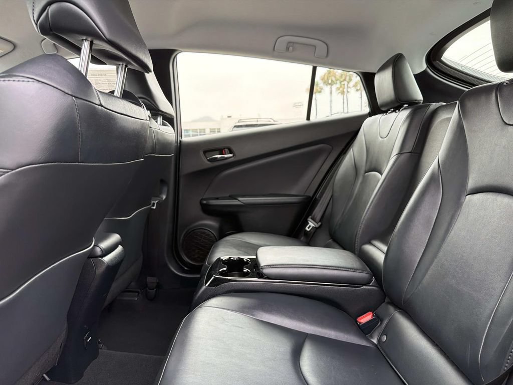 Used 2019 Toyota Prius Prime Advanced FWD image 18