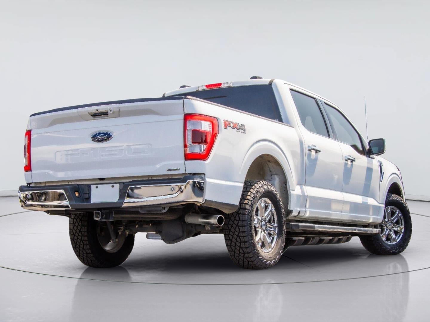 Certified 2023 Ford F150 Lariat w/ Trailer Tow Package AWD/4WD image 4