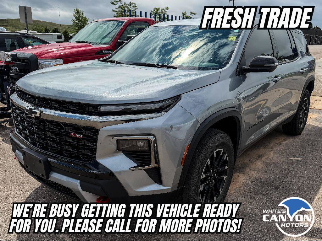 Used 2025 Chevrolet Traverse Z71 w/ Driver Confidence Package AWD/4WD image 4