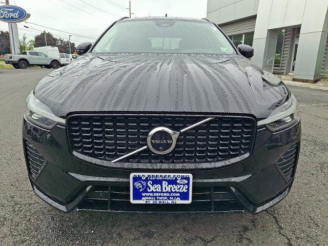 Used 2023 Volvo XC60 B5 Ultimate w/ Climate Package AWD/4WD image 2