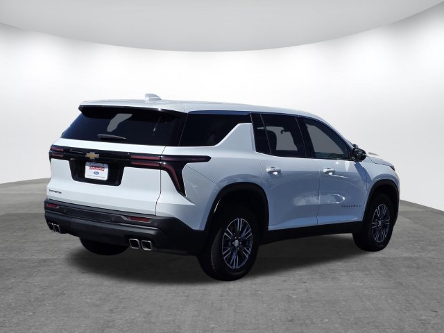 Used 2024 Chevrolet Traverse LS FWD image 4