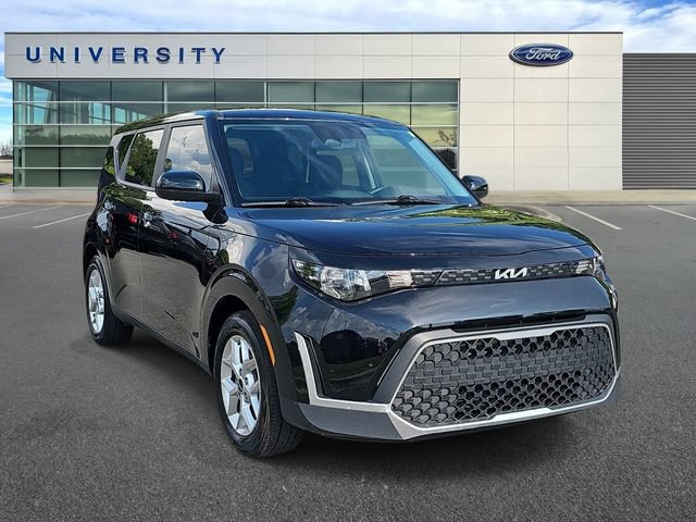 Used 2024 Kia Soul S FWD image 1