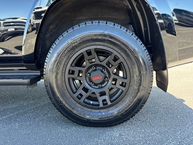 Used 2021 Toyota 4Runner TRD Off-Road AWD/4WD image 10