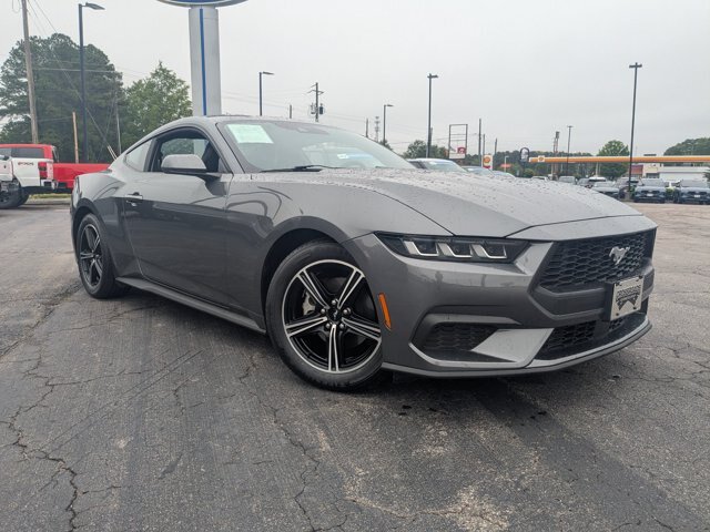 Certified 2024 Ford Mustang Coupe RWD image 2