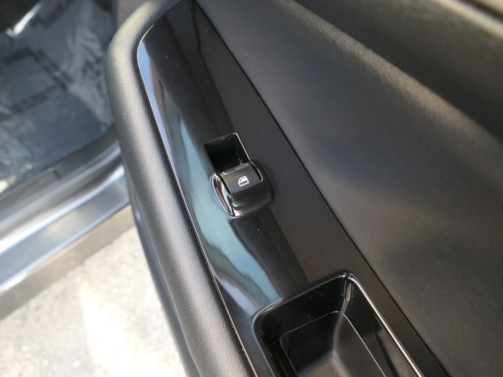 Certified 2020 Ford Edge SEL FWD image 26
