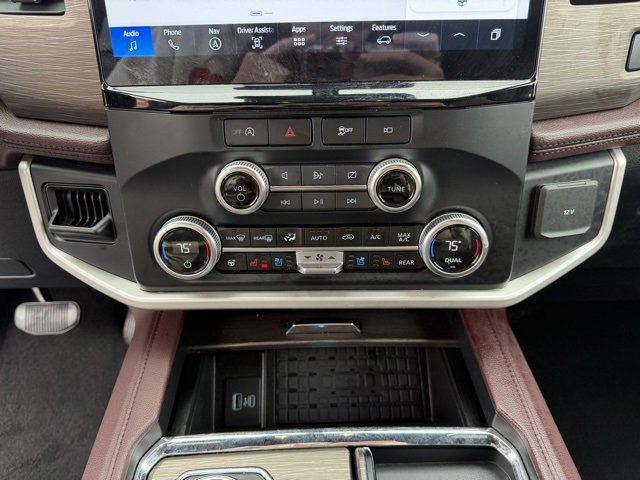 Certified 2024 Ford Expedition Limited image 20