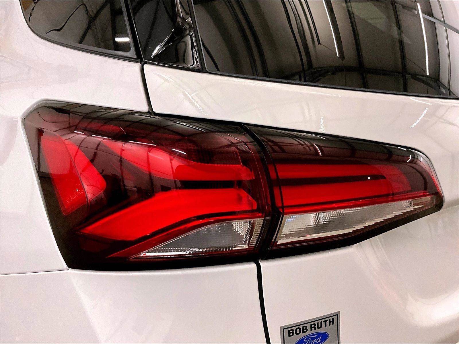 Used 2023 Chevrolet Equinox Premier AWD/4WD image 28