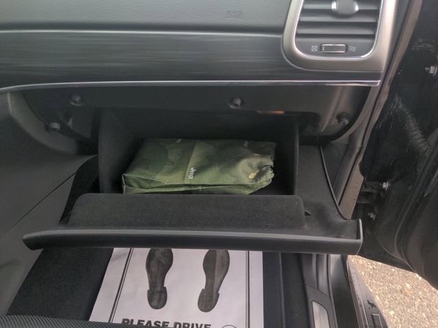 Used 2020 Jeep Grand Cherokee Limited w/ Luxury Group II image 26