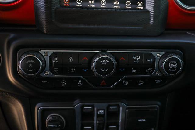 Used 2018 Jeep Wrangler Unlimited Rubicon w/ Dual Top Group AWD/4WD image 33
