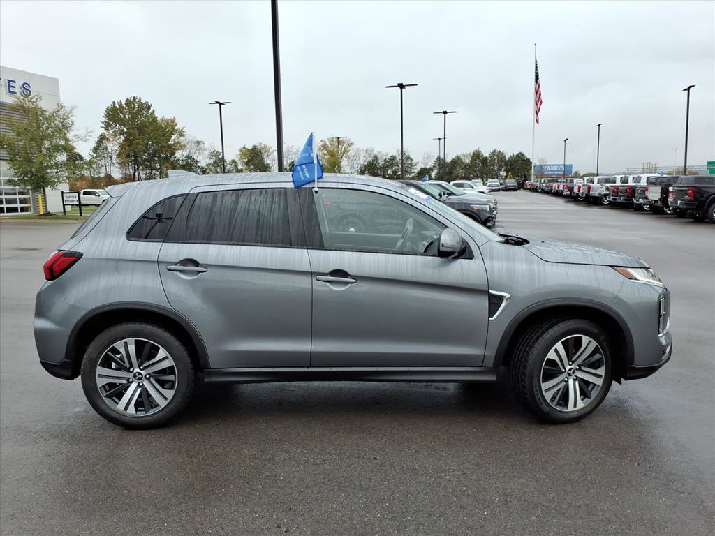 Used 2024 Mitsubishi Outlander Sport SE image 6