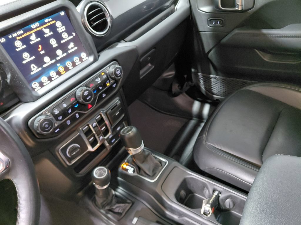 Used 2023 Jeep Wrangler Unlimited Sahara AWD/4WD image 30