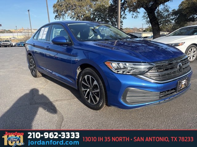 Used 2024 Volkswagen Jetta S image 5