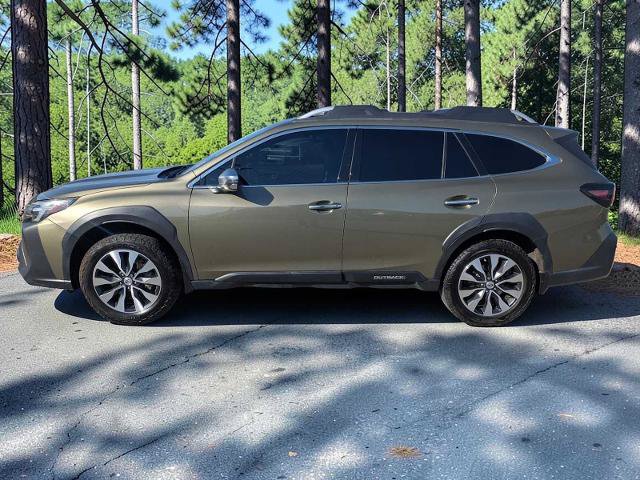 Used 2023 Subaru Outback Touring AWD/4WD image 3