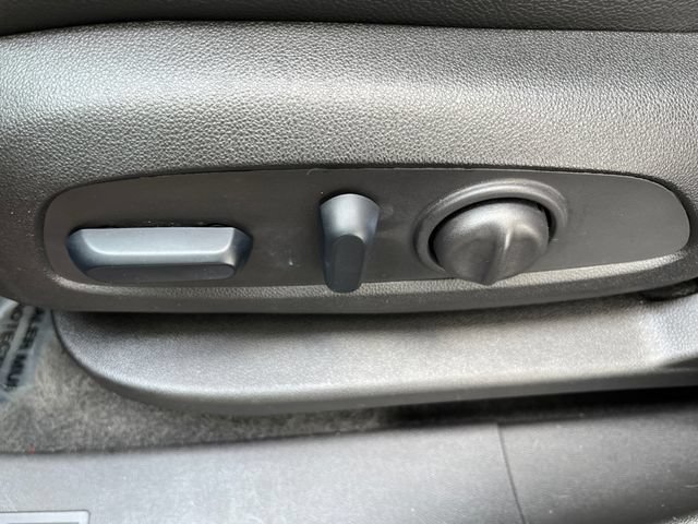 Used 2024 Chevrolet Equinox RS FWD image 25