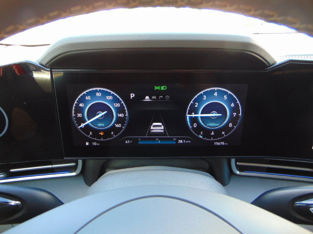 Used 2025 Hyundai Elantra SEL FWD image 16