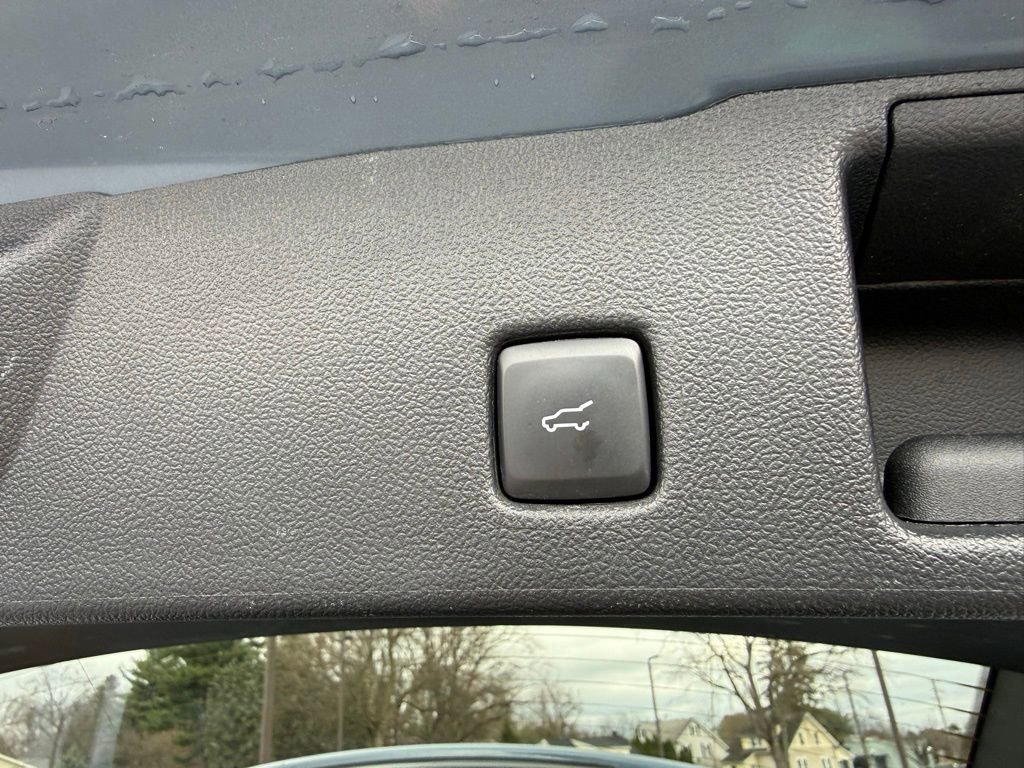 Certified 2023 Ford Escape Platinum w/ Premium Technology Package image 32