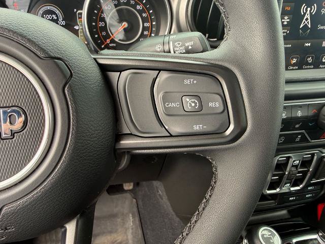 Used 2023 Jeep Gladiator Sport AWD/4WD image 37