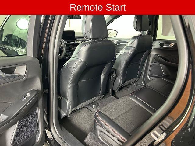 Certified 2025 Ford Escape ST-Line Select AWD/4WD image 12