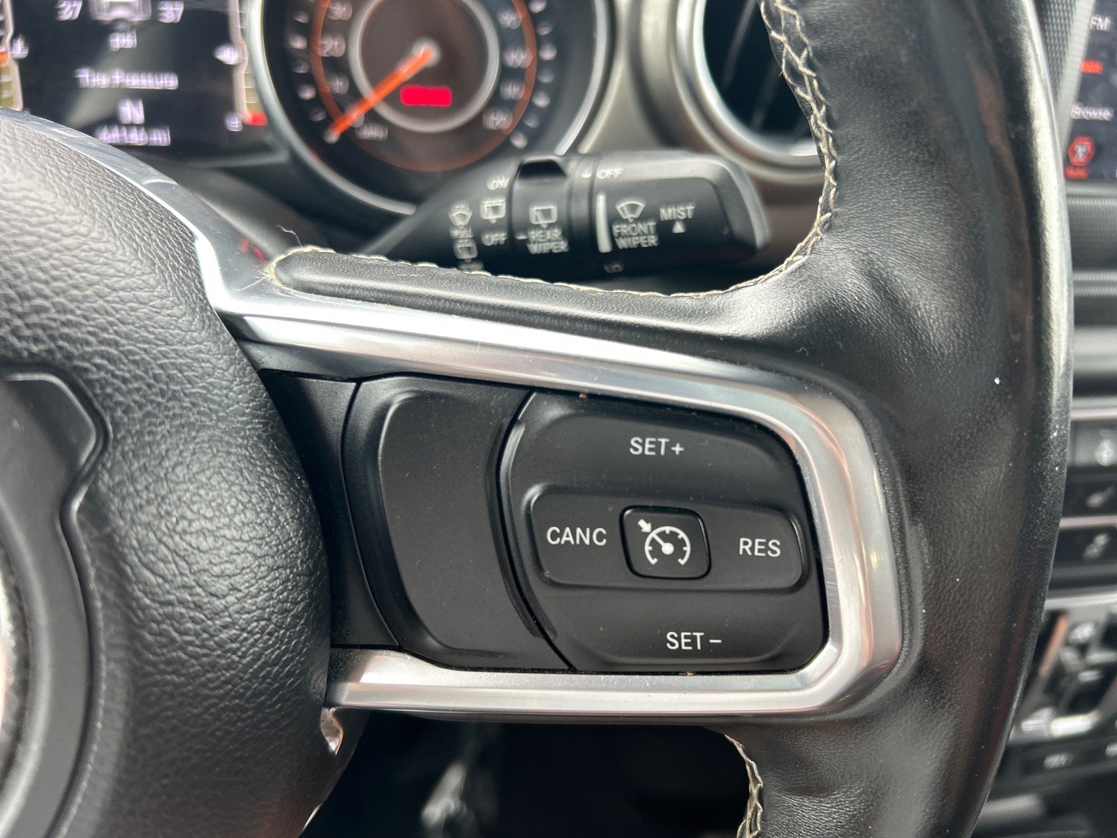 Used 2018 Jeep Wrangler Unlimited Sahara AWD/4WD image 25