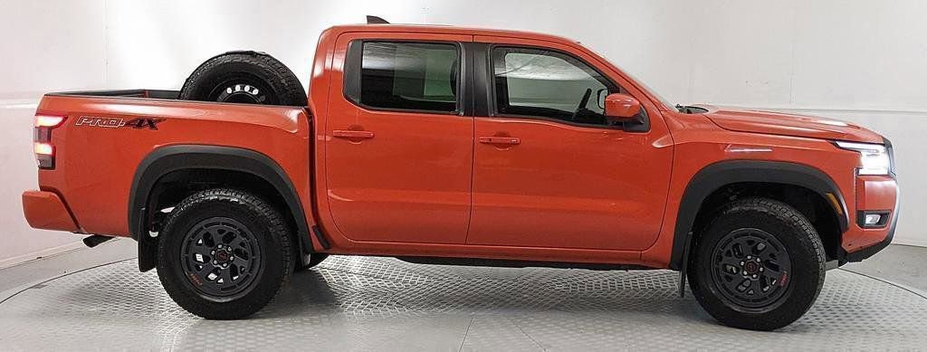 Used 2025 Nissan Frontier PRO-4X w/ Interior Protection Package AWD/4WD image 2