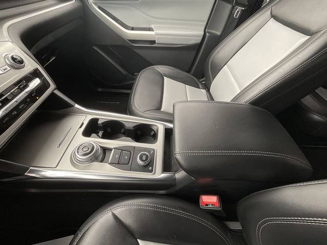 Certified 2022 Ford Explorer XLT w/ Equipment Group 202A AWD/4WD image 22