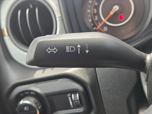 Used 2025 Jeep Gladiator Sport AWD/4WD image 18