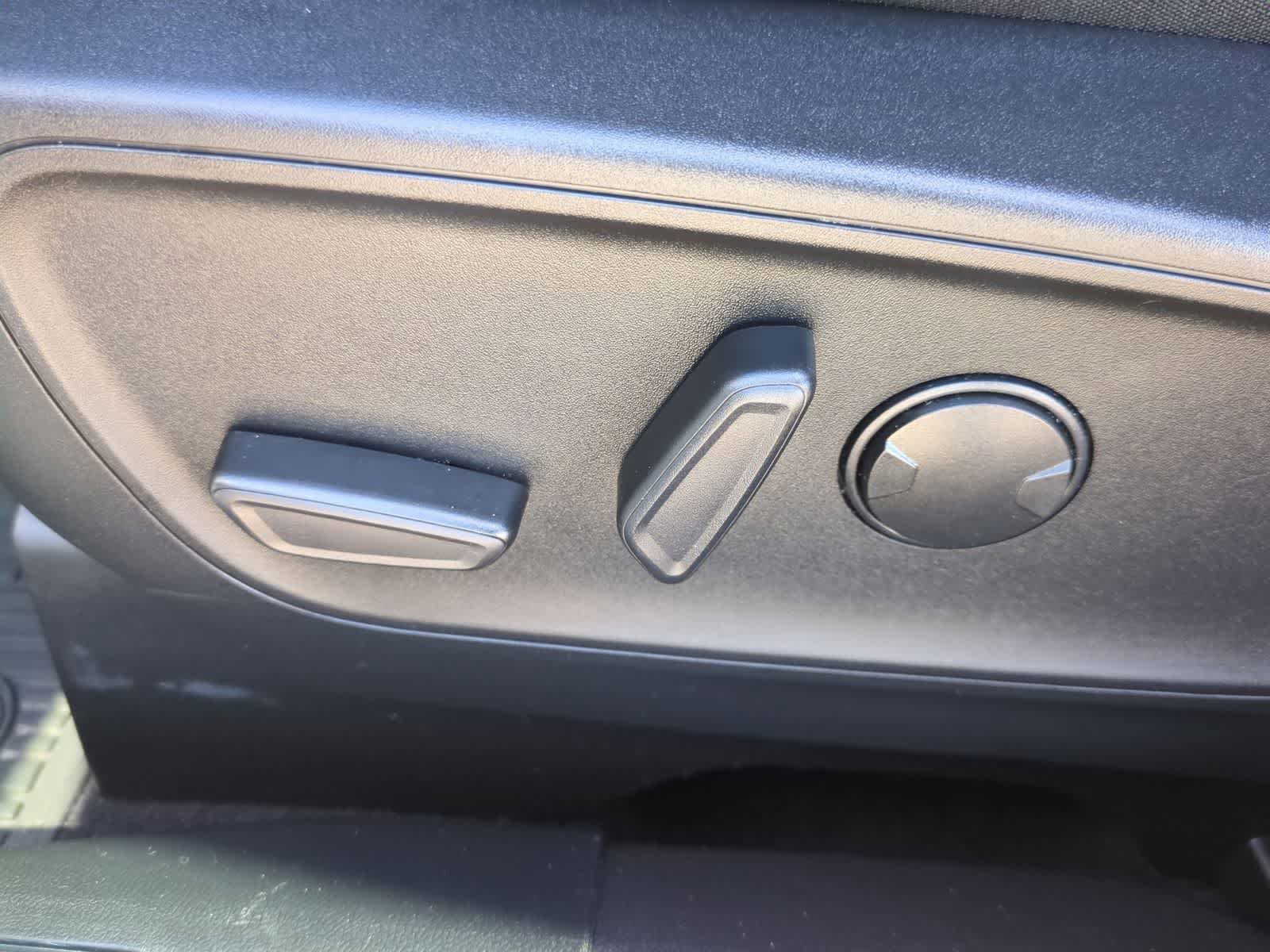 Certified 2023 Ford Escape Active AWD/4WD image 17