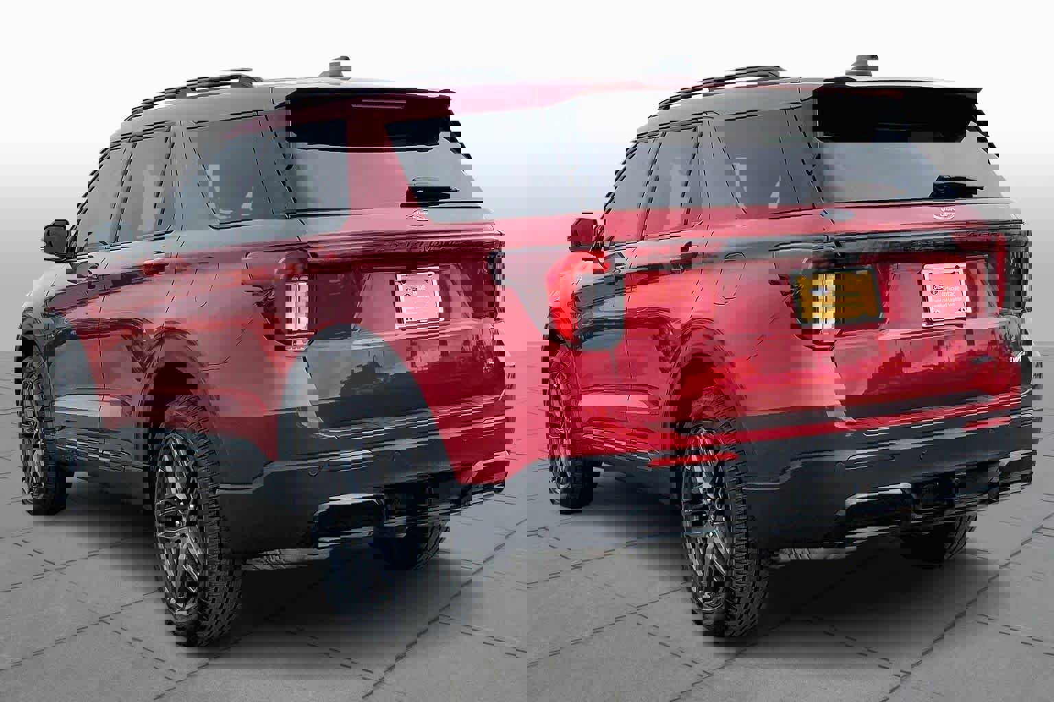 Certified 2025 Ford Explorer ST-Line w/ Premium Package image 4