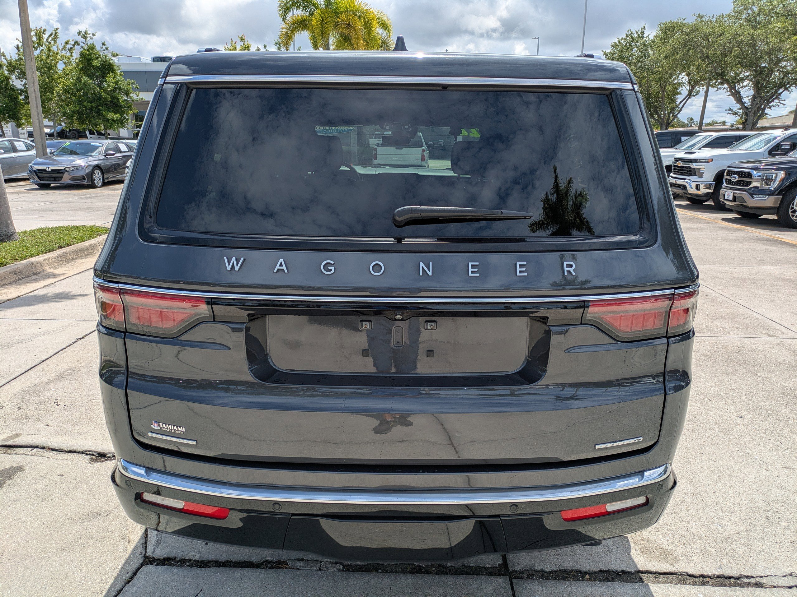 Used 2022 Jeep Wagoneer Series III w/ Convenience Group I AWD/4WD image 5