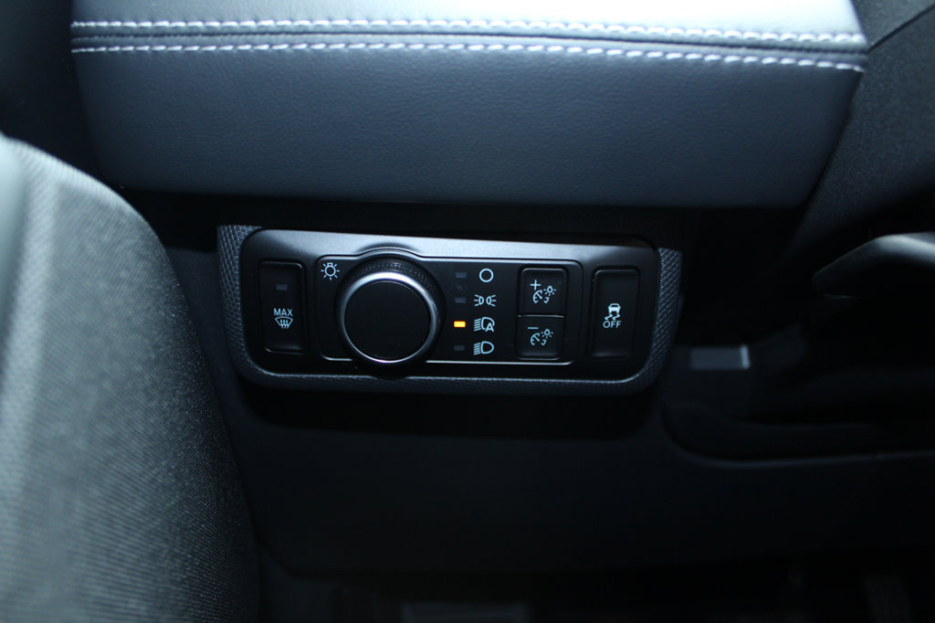 Certified 2023 Ford Mustang Mach-E Select AWD/4WD image 36