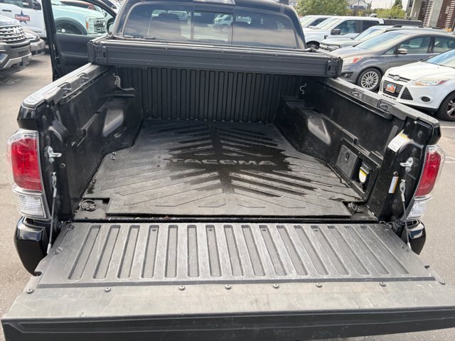 Used 2021 Toyota Tacoma TRD Sport AWD/4WD image 32