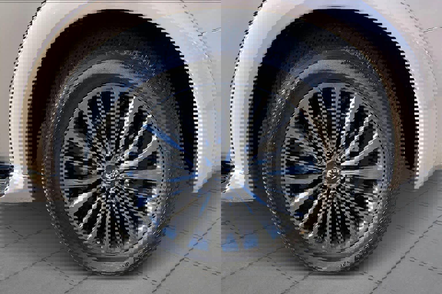 Used 2024 INFINITI QX80 Sensory w/ Cargo Package image 13