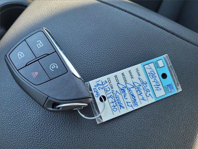 Used 2025 Chevrolet Colorado LT AWD/4WD image 22