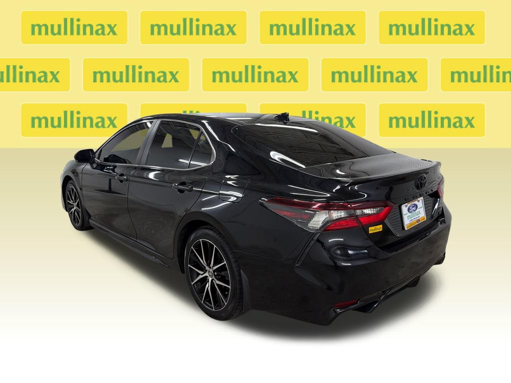 Used 2023 Toyota Camry SE w/ Convenience Package FWD image 10