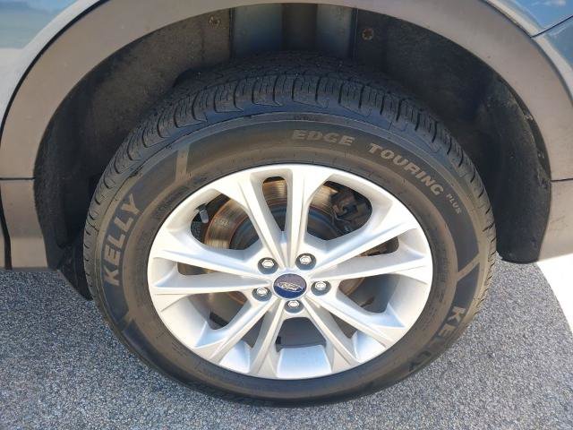 Certified 2018 Ford Escape SE w/ Ford Safe & Smart Package AWD/4WD image 12