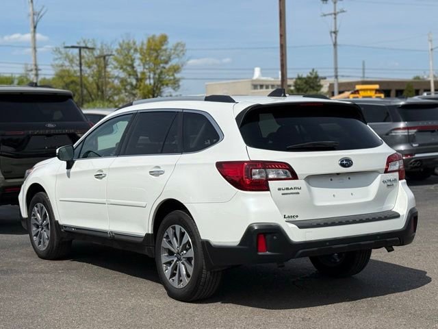 Used 2018 Subaru Outback 3.6R Touring AWD/4WD image 43