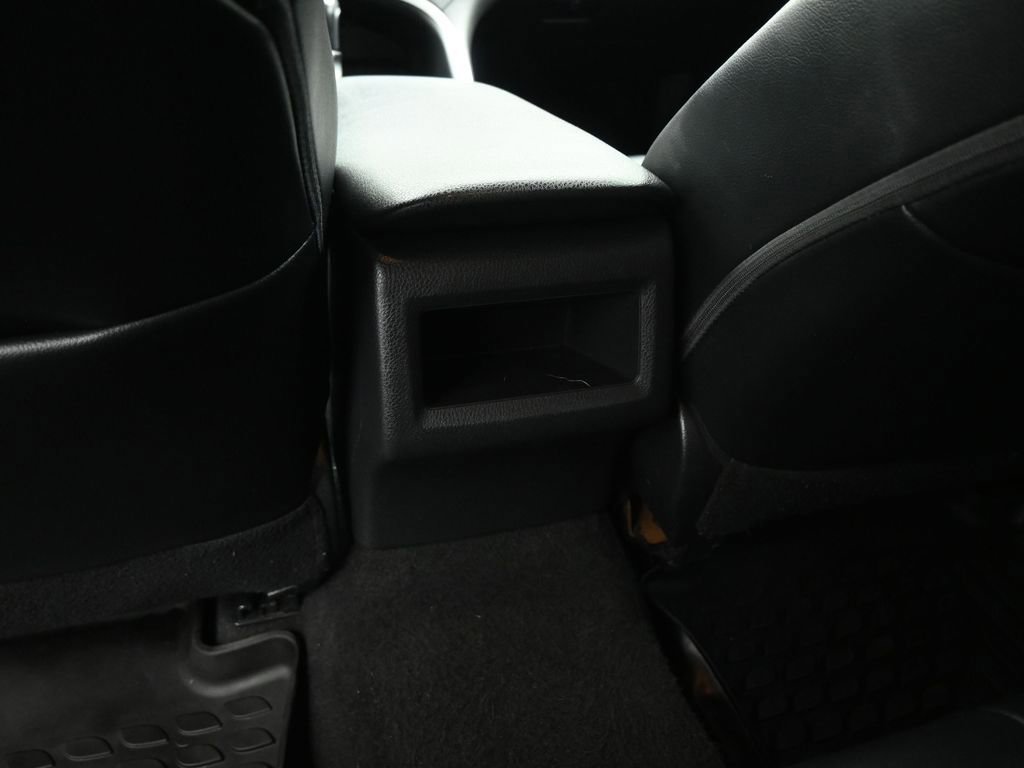 Used 2020 Toyota Camry SE image 43