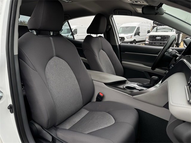 Used 2023 Toyota Camry LE image 28