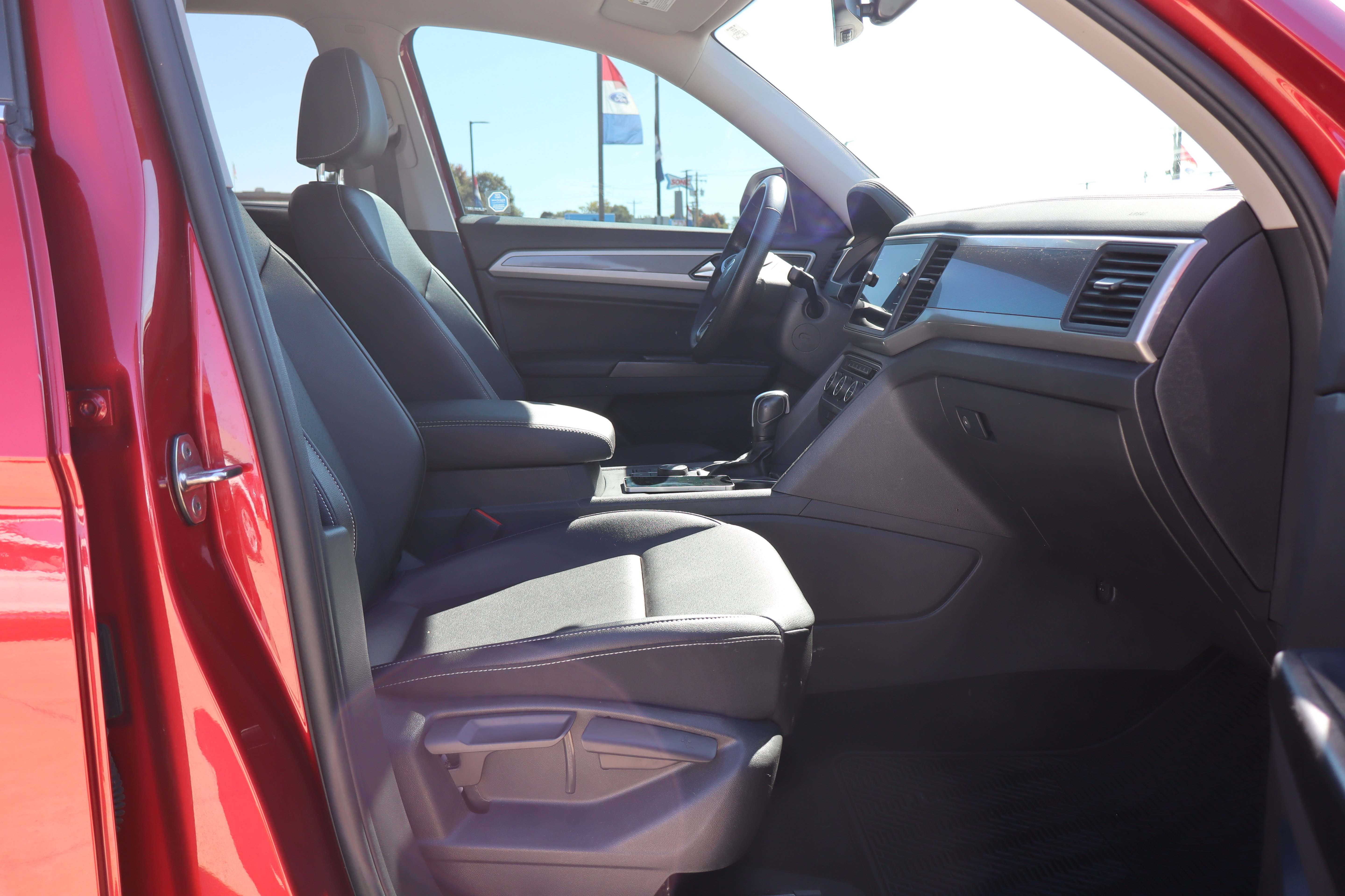 Used 2021 Volkswagen Atlas SE AWD/4WD image 14