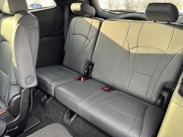 Used 2024 Buick Enclave Premium image 28
