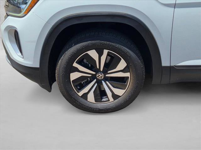 Used 2024 Volkswagen Atlas SE AWD/4WD image 9