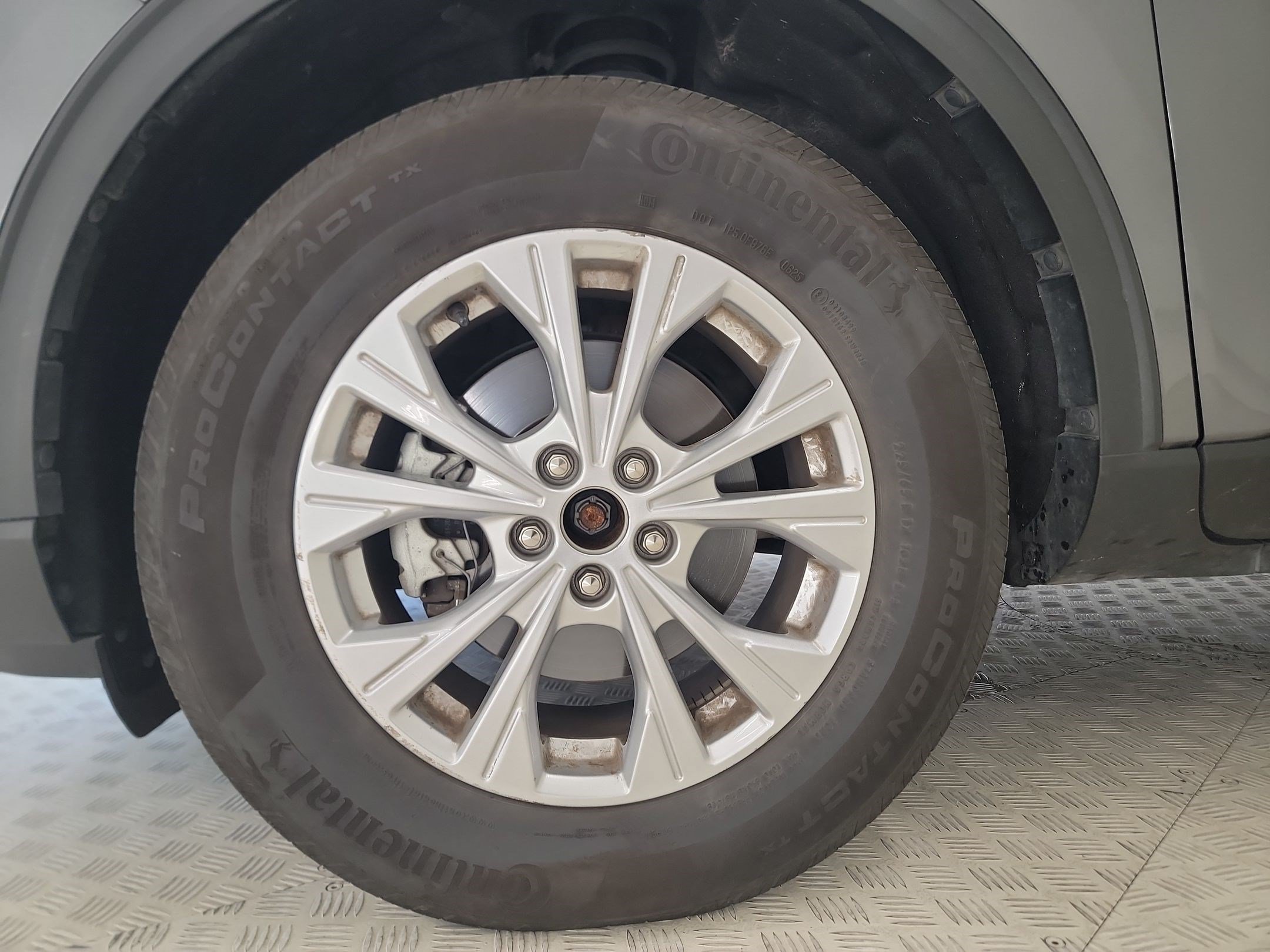 Certified 2025 Ford Escape Active AWD/4WD image 9