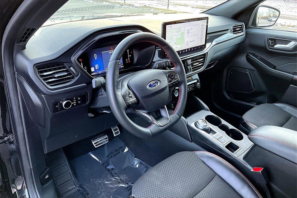 Certified 2023 Ford Escape ST-Line w/ Tech Pack #1 image 13