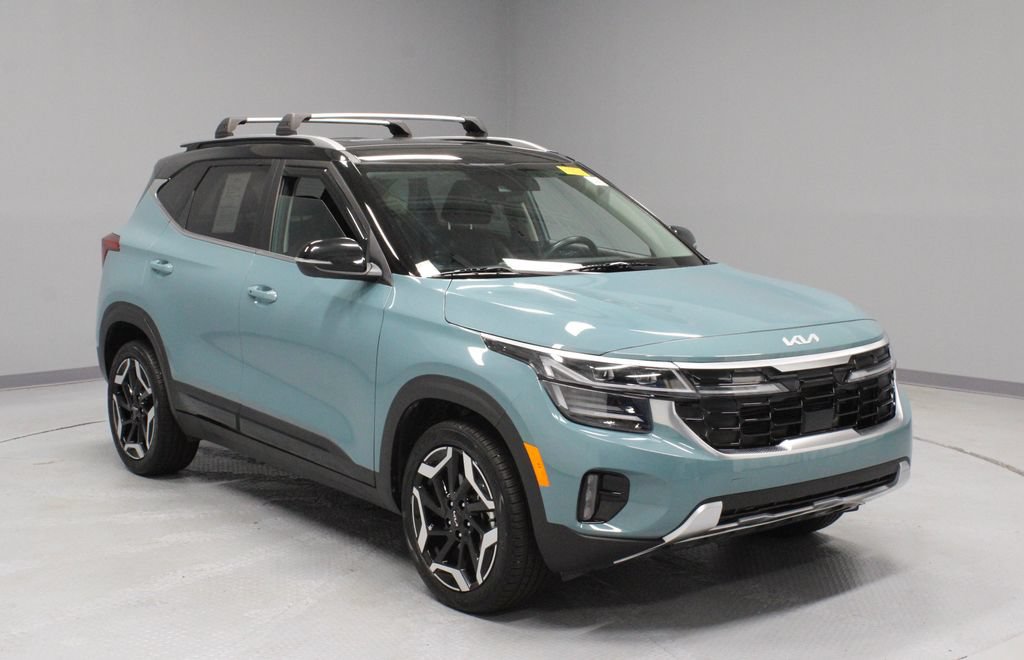 Used 2025 Kia Seltos SX