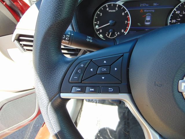 Used 2025 Nissan Altima 2.5 SV FWD image 18