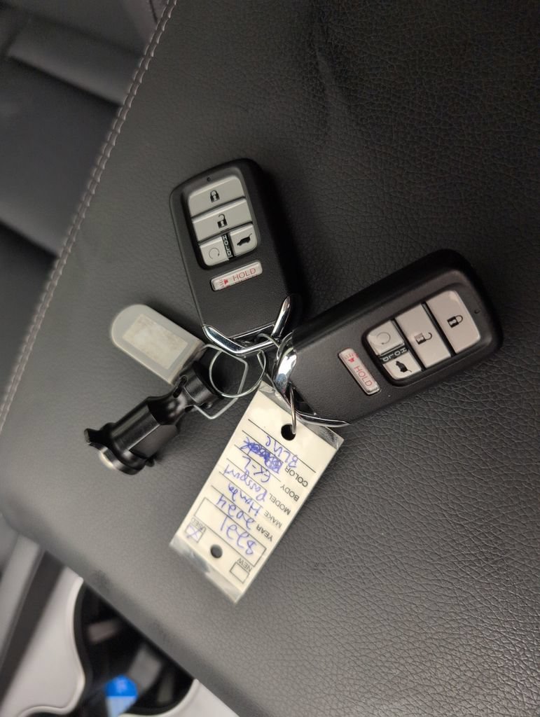 Used 2024 Honda Passport EX-L image 39